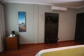 Aranjuez Hotel & Suites