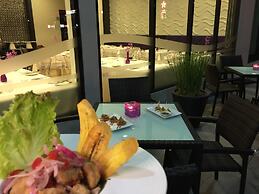 Aranjuez Hotel & Suites