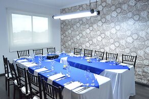 Aranjuez Hotel & Suites