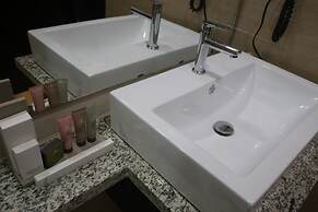 Aranjuez Hotel & Suites