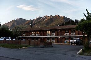 Radium Park Lodge