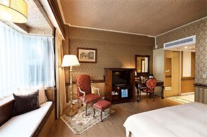 Shangrila Boutique Hotel