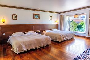 Shangrila Boutique Hotel
