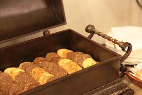 Shangrila Boutique Hotel