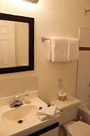 Backeddy Resort and Marina