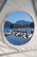 Backeddy Resort and Marina