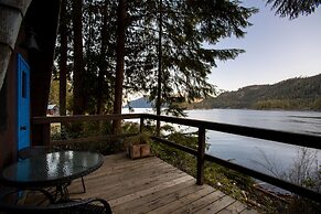 Backeddy Resort and Marina