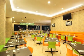 Hotel Dragon Inn by SHM