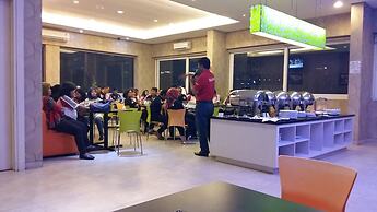 Hotel Dragon Inn by SHM