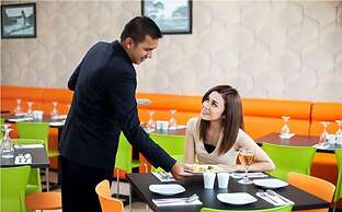 Hotel Dragon Inn by SHM