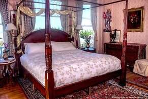 Cliff Crest Bed & Breakfast