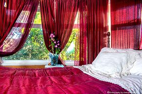 Cliff Crest Bed & Breakfast