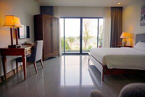 Dan Oasis Beach Hotel and Apartment