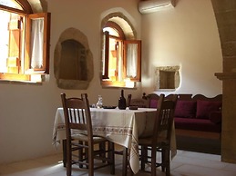 Patriko Traditional Residence
