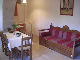 Patriko Traditional Residence