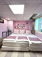 Ximen Triple Tiger Hostel