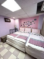Ximen Triple Tiger Hostel