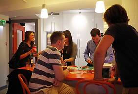 Galway City Hostel & Bar