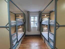 Galway City Hostel & Bar