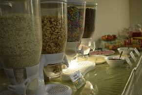 Almudena Apart Hotel