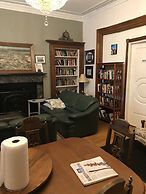 Pring Guesthouse - Hostel