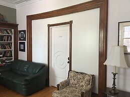 Pring Guesthouse - Hostel