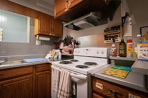 Pring Guesthouse - Hostel