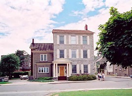 The Noble Suites