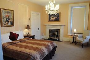 The Noble Suites