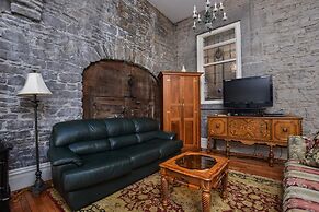 The Noble Suites