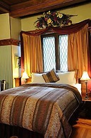 The Noble Suites