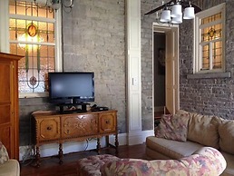 The Noble Suites