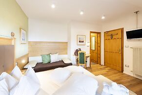 Berghotel Jochgrimm - Your hoome in the Dolomites