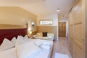 Berghotel Jochgrimm - Your hoome in the Dolomites