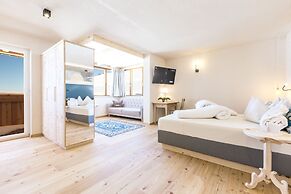 Berghotel Jochgrimm - Your hoome in the Dolomites