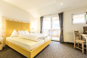 Berghotel Jochgrimm - Your hoome in the Dolomites