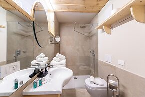 Berghotel Jochgrimm - Your hoome in the Dolomites