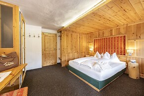 Berghotel Jochgrimm - Your hoome in the Dolomites