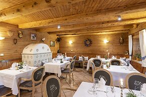Berghotel Jochgrimm - Your hoome in the Dolomites