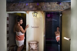 Berghotel Jochgrimm - Your hoome in the Dolomites