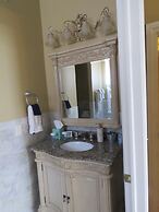 The Swope Manor Bed & Breakfast