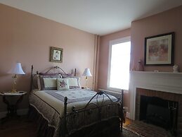 The Swope Manor Bed & Breakfast