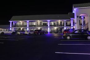 Travelodge by Wyndham Calhoun South I-75