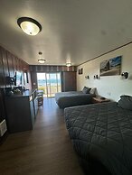 Sunset Oceanfront Lodging