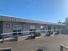 Sunset Oceanfront Lodging