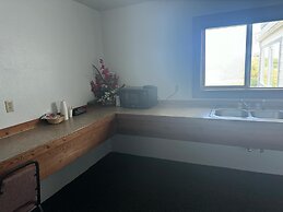 Sunset Oceanfront Lodging