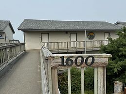 Sunset Oceanfront Lodging