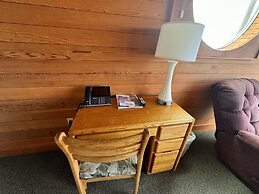 Sunset Oceanfront Lodging