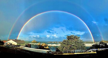 Sunset Oceanfront Lodging