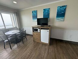 Sunset Oceanfront Lodging